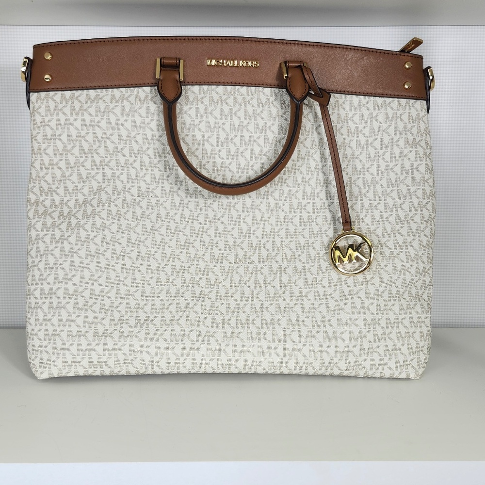 Michael Kors Large Signature Tote Bag | Vanilla MK Logo | NWT | $458 Retail